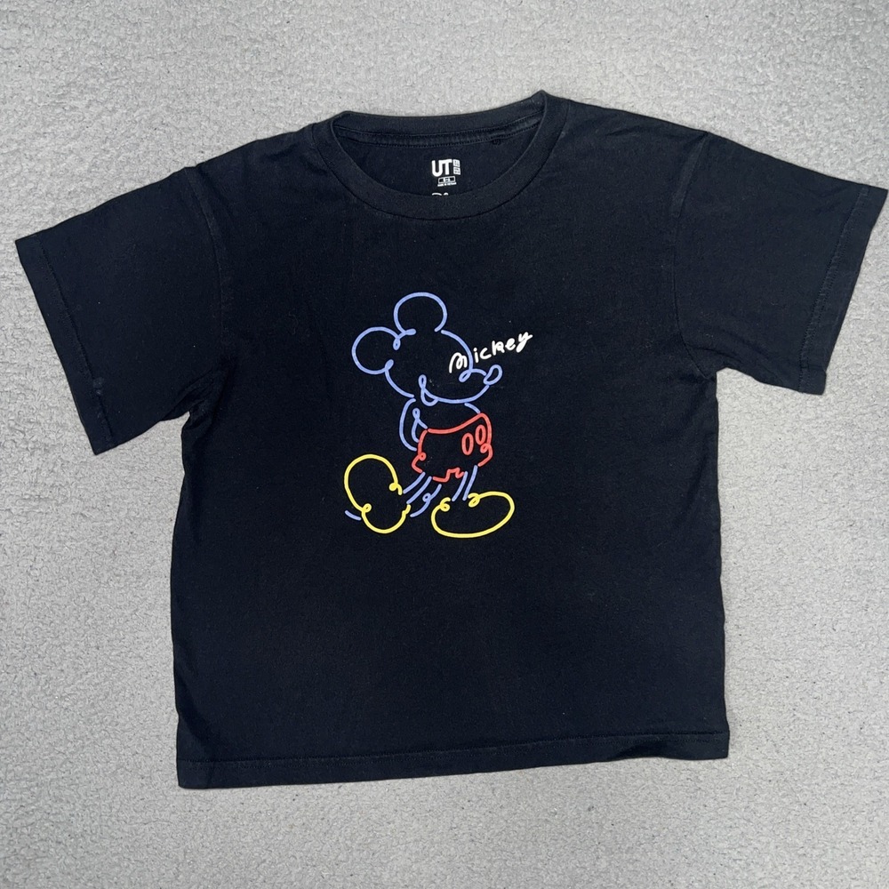Uniqlo UT x Disney Mickey Mouse Stands T Shirt Youth Sz 5-6 Yrs Black Sketch Tee